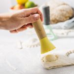Afbeeldingen van LEO Kleine raviolistempel houten handvat 11,5 cm